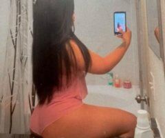Sexy latina - Image 2