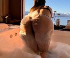 Wet Latina looking for a fuck buddy - 23 - Image 9