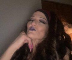 Fetishes, fantasies, event or companion are my specialties - Image 7