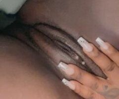 Pretty Face,Fat Ass,Wet Ass Pussy💕 Come See What You Been Missing 🥰 - Image 4