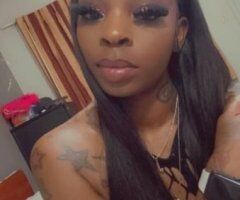 COME SEE ME🥰😘 YOUR FAVORITE Cumm QUeen - 30 - Image 2