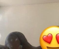 Thick Bih Juicy Wet Pussy💦 - Image 3