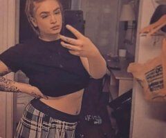 incalls downtown! IM BACK LINGLING the tHROAT GOAT 🐐 SNOWbUNNi ❄ 🐰 WET 💦 PINK 🌸 PRETTY 😍 PHATT 🍑 JUICY 🍒NOT YA typical WHITEgirl 🐍