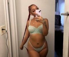 Pretty & Discreet 😗 Wet , Tight & Everything Nice 😉 Come Start the weekend Off With something sweet 💋💦