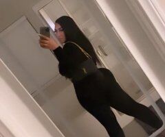 Exotic big booty party girl - 24 - Image 2