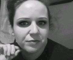 Hey Bella here if you want that sloppy deepthroat action hit me up !!@ - Image 4