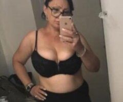 SEXY PRETTY THICK MILF IS IN QUEENS TODAY !!! - Image 2