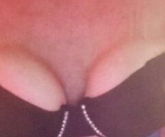 💥BLUE! 😘HUMP DAY!! 🐫🐪 NEEDING A VISIT RITE AWAY TO KEEP MY ROOM! SPECIALS TODAY! - Image 4
