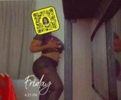 SUPA FAT AXX 😊last day so hmu 🍑favorite playmate 🐰new here👌 lakyerrai_red♥Happy Friday ❤CLARKSVILLE 🚗