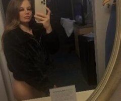 petite blonde 🤤 safe location 🏨 avalible in Thousand Oaks - Image 8