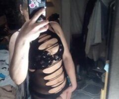 who wants to have some kinky, wet fun maybe a little taboo roleplay . available right now. i want you inside me - Image 3