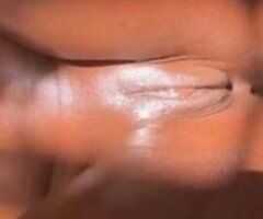 Big Boobs Pretty pussy 🐱💦👅 INCALLS 😘😍 - Image 2