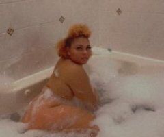 Sweet Temptation: Dive into Honey B's World 💋🍯💦 - Image 10