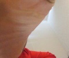 Thick & Tempting Treat 🍑💋 Ready for Daddy’s Call! 💦