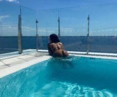 Ready for a Greek Adventure? 🍑💋 Sarasota's Temptation Awaits! 😘💦