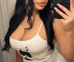 California's Exotic Treat 🍑😘👅 Your Wild Fantasy 💦✨ - Image 5