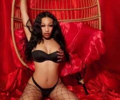 Petite Playmate: Your Fantasy Dream Girl 💋🍾✨