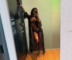 🔥 Ready to Play? Hot Ebony Delight Awaits! 🍫💋 - Image 2