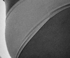 Bloomington's 19-Year-Old Temptation 💋🍑 Ready to Play! - Image 2