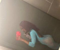 Tiny, Tempting & Tantalizing 💋 Seattle Car-Date Queen 🍑💦 - Image 2
