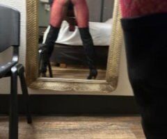 Tiny, Tempting & Tantalizing 💋 Seattle Car-Date Queen 🍑💦 - Image 4