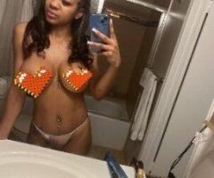 Nashville's Curvy Dream 🍑💋 Simone Awaits! - Image 3
