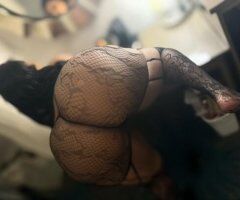 Dive Deep with this BBW Delight 💋🍯💦 - Image 4