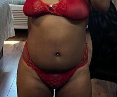 Tiny Temptress: Throat Goddess & Squirting Sensation 💦💋 - Image 2