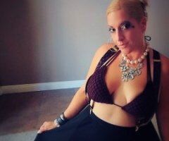 Classy Mature Fun Awaits in Sacramento 🍷💋 - Image 4