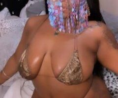 Seattle's Curvy Vixen Awaits 💋🍑🔥 Call Now!