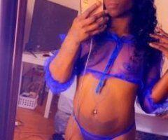 Milwaukee's Naughty Muse 💋📍 Lips, Hips & Toys 🎉