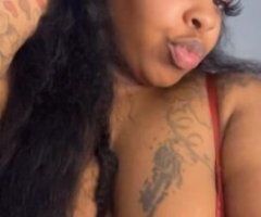 Dive Deep with Curves & Charms 🍑💦💋 Charleston's Secret - Image 2