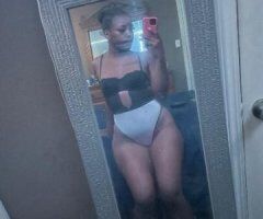 Sizzling Henny 🍫 Awaiting You in Houston 💋 - Image 2