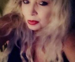 🔥 Mature Delight: Squirting Temptation Awaits 💋💦