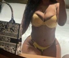 Busty Ebony Bombshell Awaits 🔥🍫💋 Facetime Verified Fun 😘💦 - Image 5