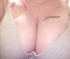 🔥 Juicy MILF Ready for Action 24/7 🍑😘💦 - Image 2