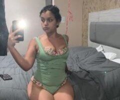 Bronx Temptress: Throat Godess Awaits 🍑💋🍆