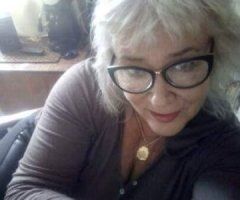🔥💋 Mature Mom Craving Oral Delights 24/7 🔥🍑 - Image 3