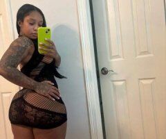 🔥 Luscious LightSkin Vixen Ready to Play! 😘💦🍑
