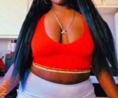 Fun-Sized Temptation Awaits You in Oakland 🍑💋💦