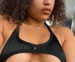 Petite Delights in Salem 🍑💋 Ready to Play? - Image 3