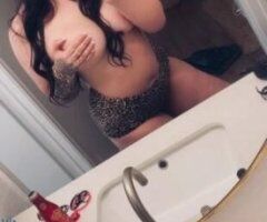 Blonde Delight 💋🔥 Tacoma's Secret Pleasure 💦🍑 - Image 3