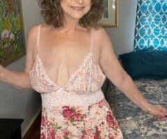 Classy & Sultry: Mature Magic Awaits You 💋🍷 - Image 3