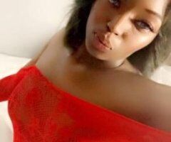 Beaumont Bliss 💋💦 Let Capri Rock Your World 🍑😘