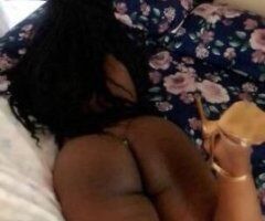 🍑 Sizzling Squirter Ready to Play 💦🕺 - Image 2