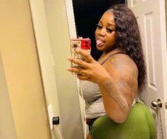 Sizzling Curves in Harrisburg 💦🍑 Ready to Play? - Image 5