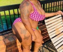 Sizzling Curves in Harrisburg 💦🍑 Ready to Play? - Image 7