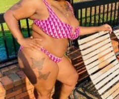 Sizzling Curves in Harrisburg 💦🍑 Ready to Play? - Image 8