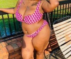 Sizzling Curves in Harrisburg 💦🍑 Ready to Play? - Image 10