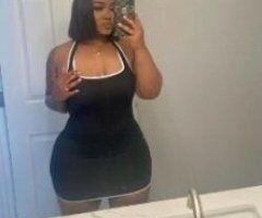 🍑 Ebony Temptress Awaits 💦💋 - Image 2